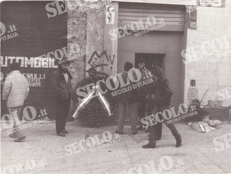 VITTIME DI PARTITO ACCA LARENTIA 36