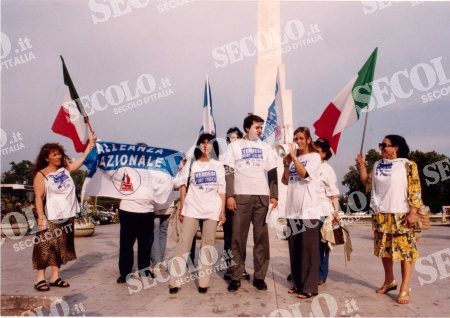 MOVIMENTI GIOVANILI AZIONE GIOVANI 24