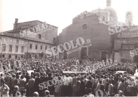VITTIME DI PARTITO GIRALUCCI GRAZIANO MAZZOLA GIUSEPPE 12
