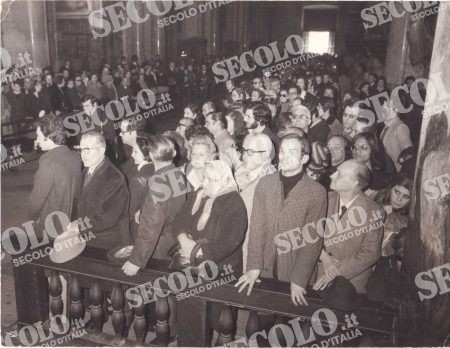 VITTIME DI PARTITO MANTAKAS MIKIS 13
