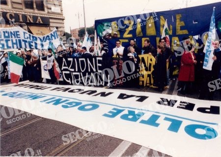 MOVIMENTI GIOVANILI AZIONE GIOVANI 13