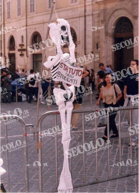 MOVIMENTI GIOVANILI AZIONE GIOVANI 21
