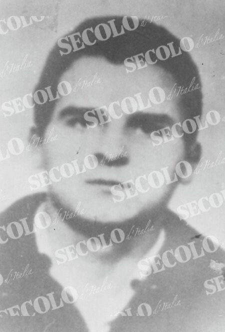 ESTREMISMO DI DESTRA VARI 93