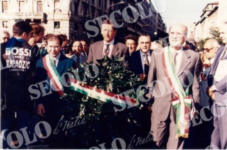 MANIFESTAZIONI PUBBLICHE ARGOMENTI VARI 18