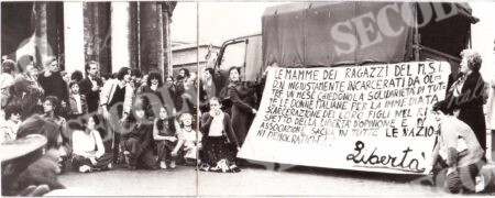 MOVIMENTI FEMMINILI MANIFESTAZIONI DI PROTESTA 2