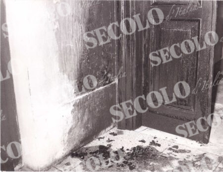 ATTENTATI A SEDI DI PARTITO 17