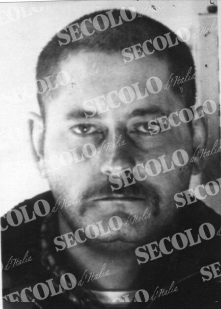 ESTREMISMO DI DESTRA VARI 32